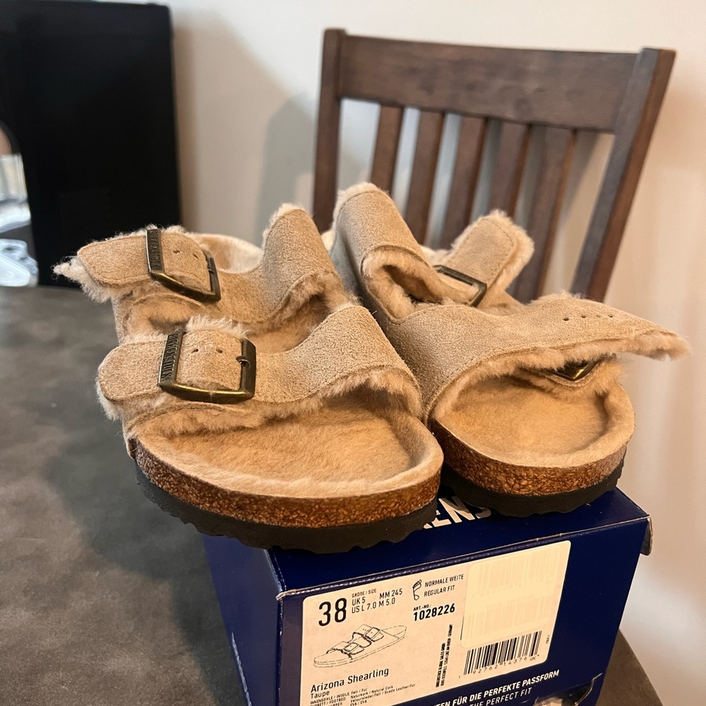 Birkenstock shearling slides NWT